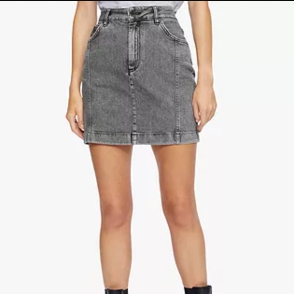 NWT - Ted Baker London Mid Grey Denim Skirt - Size 4 (US 12)